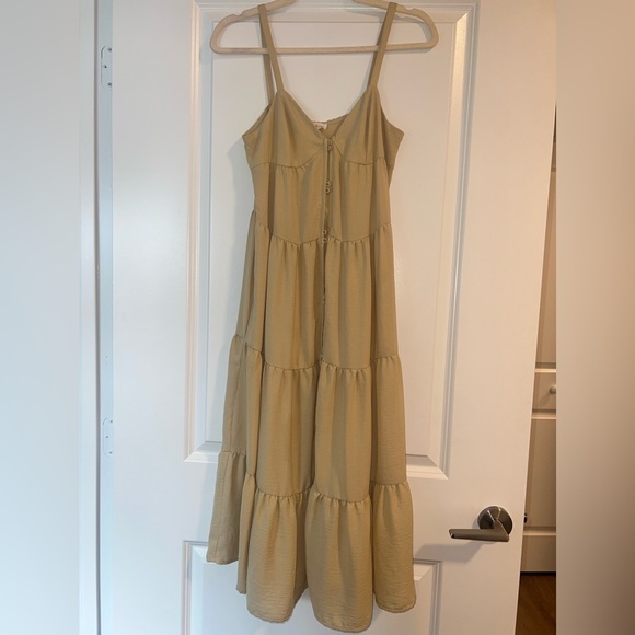 Riley & Rae Dress - Picture 2 of 4